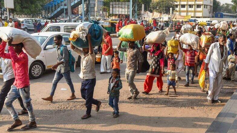 ILO Report 2019: सावधान! तुमची नोकरी धोक्यात आहे; 2030 पर्यंत संपणार 34 दशलक्ष जॉब ILO Report 2019: सावधान! तुमची नोकरी धोक्यात आहे; 2030 पर्यंत संपणार 34 दशलक्ष जॉब