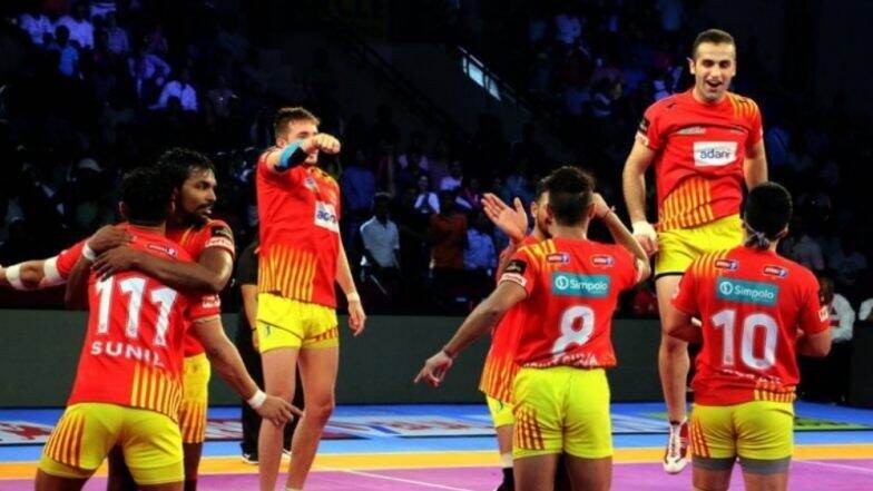 Pro Kabaddi League 2019: गुजरात फॉर्च्यून जायंट्स संघाचा यूपी योद्धा संघावर 44-19 ने एकतर्फी विजय Pro Kabaddi League 2019: गुजरात फॉर्च्यून जायंट्स संघाचा यूपी योद्धा संघावर 44-19 ने एकतर्फी विजय