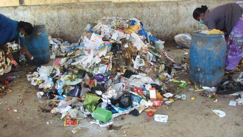मुंबईकरांनो कचरा केल्यास अतिरिक्त कर भरावा लागेल, महापालिका कारवाई करण्याच्या तयारीत मुंबईकरांनो कचरा केल्यास अतिरिक्त कर भरावा लागेल, महापालिका कारवाई करण्याच्या तयारीत