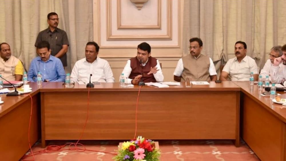 Flood In Maharashtra: पूरग्रस्तांना रोखीनं मदत देण्याचा जिल्हाधिकाऱ्यांना अधिकार, विरोधकांच्या टीकेनंतर राज्य सरकारचा निर्णय Flood In Maharashtra: पूरग्रस्तांना रोखीनं मदत देण्याचा जिल्हाधिकाऱ्यांना अधिकार, विरोधकांच्या टीकेनंतर राज्य सरकारचा निर्णय