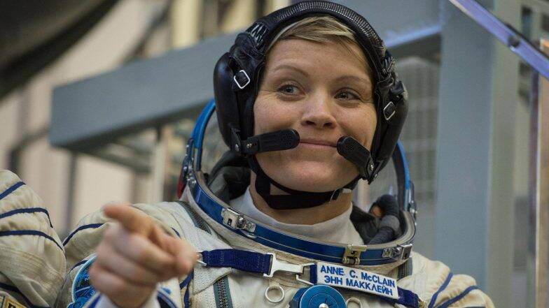 अंतराळात घडला पहिला गुन्हा, नासाच्या Anne McClain ठरल्या आरोपी; पूर्व पत्नीच्या तक्रारीवरून होणार कसून चौकशी अंतराळात घडला पहिला गुन्हा, नासाच्या Anne McClain ठरल्या आरोपी; पूर्व पत्नीच्या तक्रारीवरून होणार कसून चौकशी