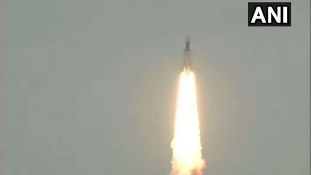 Chandrayaan-2 चा चंद्राच्या कक्षेत प्रवेश, वैज्ञानिकांसाठी महत्वाचा दिवस Chandrayaan-2 चा चंद्राच्या कक्षेत प्रवेश, वैज्ञानिकांसाठी महत्वाचा दिवस