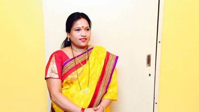 चेंबूर माजी नगरसेविका निलम डोळस यांचा शिवसेनेत प्रवेश, खासदार नारायण राणे यांना मोठा धक्का चेंबूर माजी नगरसेविका निलम डोळस यांचा शिवसेनेत प्रवेश, खासदार नारायण राणे यांना मोठा धक्का