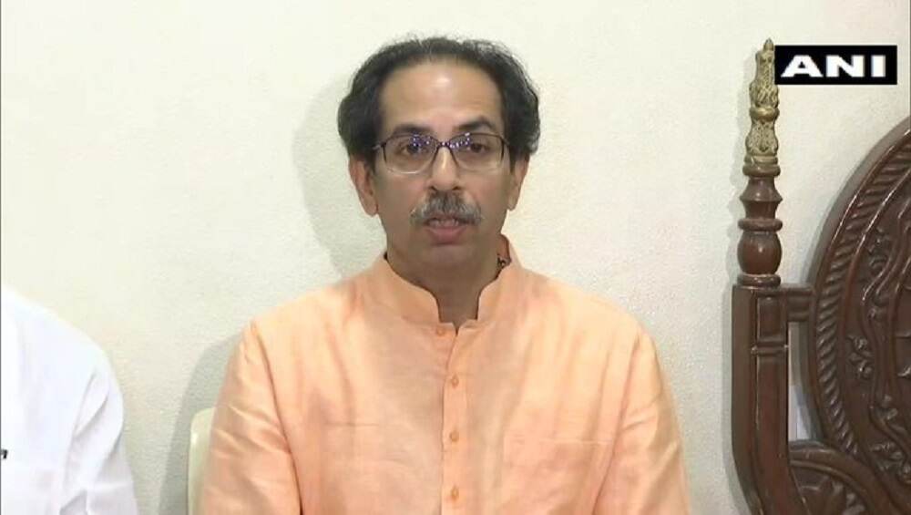 ग्रामपंचायत मार्फत सरपंच निवडीच्या निर्णयाला राज्यपाल कोश्यारी यांच्याकडून ब्रेक; उद्धव ठाकरे सरकारला धक्का ग्रामपंचायत मार्फत सरपंच निवडीच्या निर्णयाला राज्यपाल कोश्यारी यांच्याकडून ब्रेक; उद्धव ठाकरे सरकारला धक्का