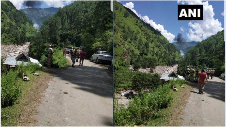 उत्तराखंड: पूरग्रस्तांसाठी मदत घेऊन जाणाऱ्या हेलिकॉप्टरला उत्तरकाशी येथे अपघात; दोघांचा मृत्यू उत्तराखंड: पूरग्रस्तांसाठी मदत घेऊन जाणाऱ्या हेलिकॉप्टरला उत्तरकाशी येथे अपघात; दोघांचा मृत्यू