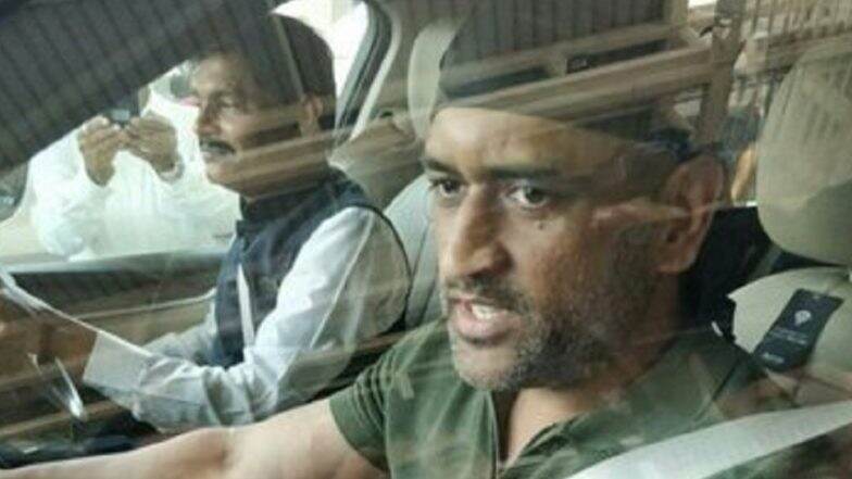 MS Dhoni याचा नवीन अवतार सोशल मीडियावर व्हायरल; जयपूर एअरपोर्टवर 'या' लुक मध्ये दिसला माही, चाहत्यांनी घातला घेराव