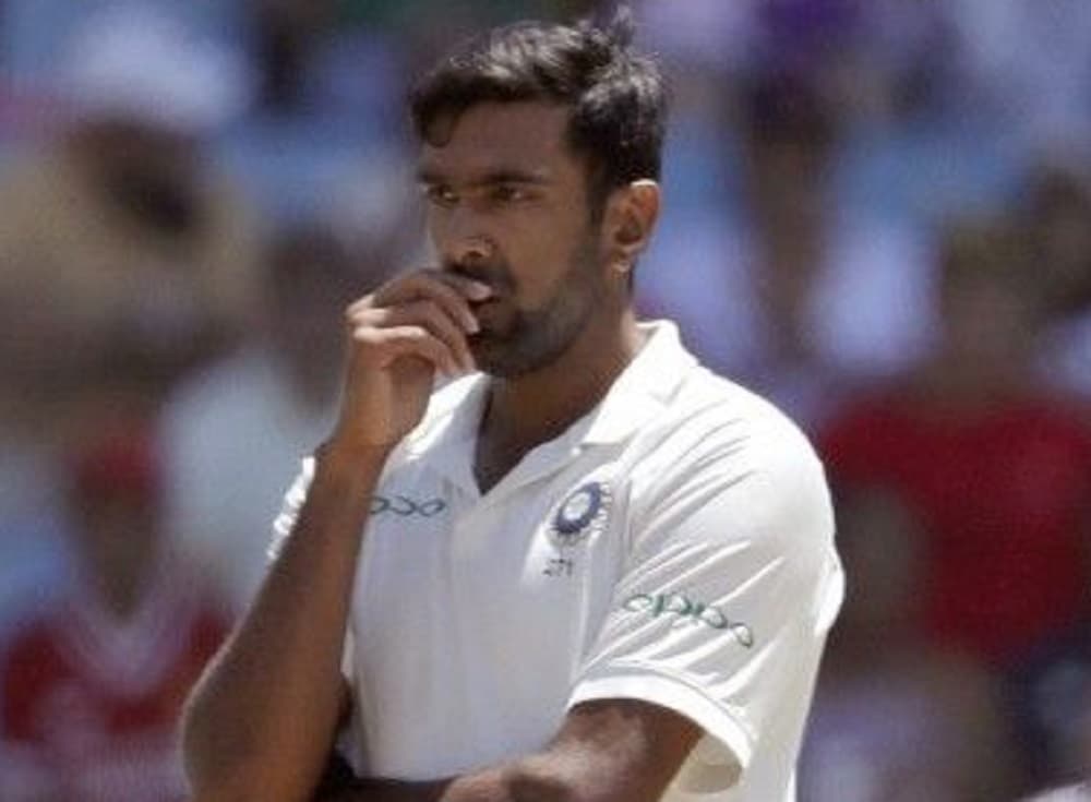 IND vs SA 1st Test 2019: 'क्रिकेट मॅच पाहणे का सोडले', या प्रश्नावर रविचंद्रन अश्विन याची मजेदार प्रतिक्रिया, पहा Video IND vs SA 1st Test 2019: 'क्रिकेट मॅच पाहणे का सोडले', या प्रश्नावर रविचंद्रन अश्विन याची मजेदार प्रतिक्रिया, पहा Video