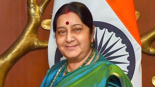 माजी परराष्ट्र मंत्री सुषमा स्वराज यांनी निधनाच्या अवघ्या तीन तास आधी मानले होते नरेंद्र मोदी यांचे आभार माजी परराष्ट्र मंत्री सुषमा स्वराज यांनी निधनाच्या अवघ्या तीन तास आधी मानले होते नरेंद्र मोदी यांचे आभार