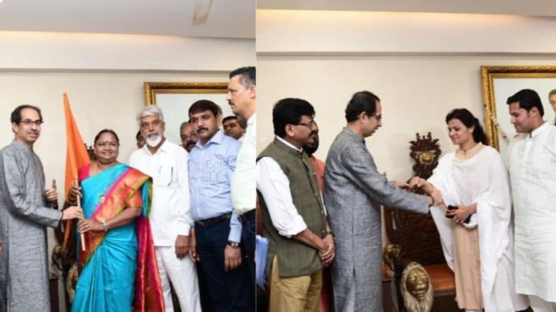 माजी काँग्रेस आमदार निर्मला गावित आणि राष्ट्रवादीच्या रश्मी बागल यांचा शिवसेना पक्षात प्रवेश माजी काँग्रेस आमदार निर्मला गावित आणि राष्ट्रवादीच्या रश्मी बागल यांचा शिवसेना पक्षात प्रवेश