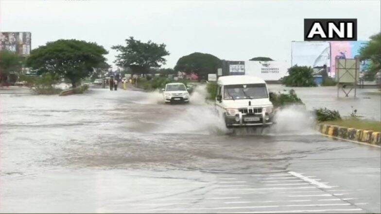 Kolhapur Flood Update: अवजड वाहनांसाठी पुन्हा सुरु करण्यात आला राष्ट्रीय महामार्ग 4 Kolhapur Flood Update: अवजड वाहनांसाठी पुन्हा सुरु करण्यात आला राष्ट्रीय महामार्ग 4