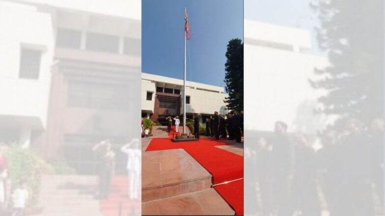 पाकिस्तान मध्ये Indian High Commission मध्येही साजरा झाला भारताचा 73 वा स्वातंत्र्य दिन सोहळा; पहा या सेलिब्रेशनचे फोटो पाकिस्तान मध्ये Indian High Commission मध्येही साजरा झाला भारताचा 73 वा स्वातंत्र्य दिन सोहळा; पहा या सेलिब्रेशनचे फोटो