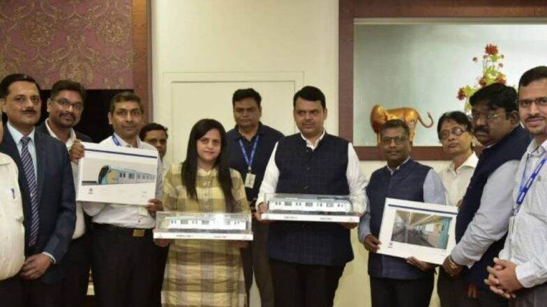 उमर अब्दुल्ला आणि महबूबा मुफ्ती नजरकैदेत; काश्मीरमध्ये कलम 144 लागू उमर अब्दुल्ला आणि महबूबा मुफ्ती नजरकैदेत; काश्मीरमध्ये कलम 144 लागू