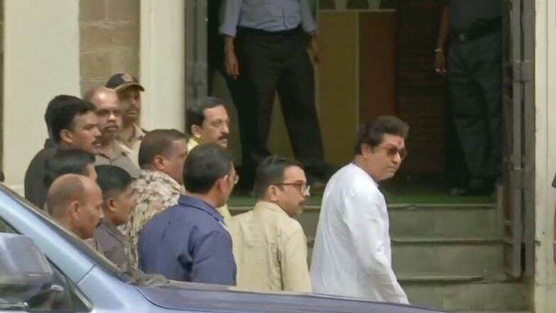 Raj Thackeray ED Enquiry: ईडी कार्यालयात राज ठाकरे यांच्या चौकशीला सुरूवात Raj Thackeray ED Enquiry: ईडी कार्यालयात राज ठाकरे यांच्या चौकशीला सुरूवात