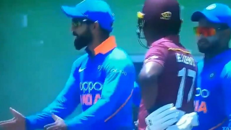 IND vs WI 1st ODI 2019: मैदानावर मस्तीच्या मूडमध्ये दिसला विराट कोहली, कॅरेबियन गाण्यावर असा केला डान्स, पहा Video