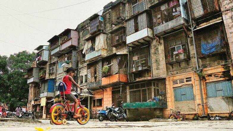 मुंबई: बीडीडी चाळीच्या पुर्नविकास प्रकल्पाविरोधात हायकोर्टात याचिका दाखल मुंबई: बीडीडी चाळीच्या पुर्नविकास प्रकल्पाविरोधात हायकोर्टात याचिका दाखल