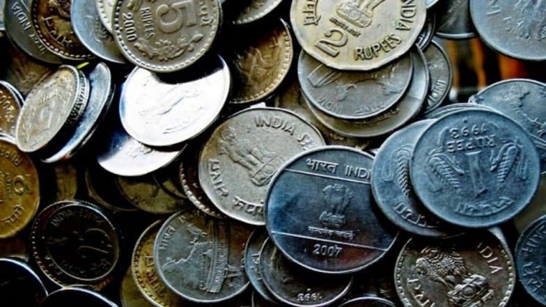 नाशिक: सिनेमामुळे विवाहित दांपत्याचे भांडण विकोपाला, पोटगीसाठी बायकोला दिली 10 हजारांची चिल्लर नाशिक: सिनेमामुळे विवाहित दांपत्याचे भांडण विकोपाला, पोटगीसाठी बायकोला दिली 10 हजारांची चिल्लर