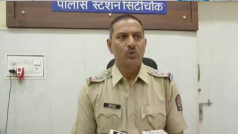 औरंगाबाद: शहागंज परिसरात पोलिसांनी केली घरात डांबलेल्या 23 प्राण्यांची सुटका औरंगाबाद: शहागंज परिसरात पोलिसांनी केली घरात डांबलेल्या 23 प्राण्यांची सुटका