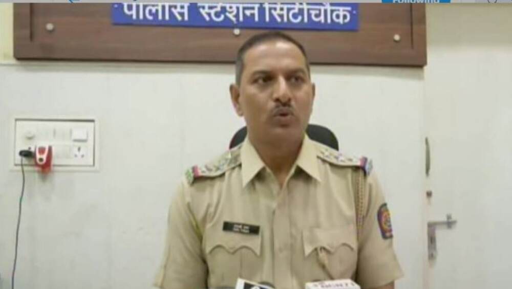 औरंगाबाद: शहागंज परिसरात पोलिसांनी केली घरात डांबलेल्या 23 प्राण्यांची सुटका औरंगाबाद: शहागंज परिसरात पोलिसांनी केली घरात डांबलेल्या 23 प्राण्यांची सुटका