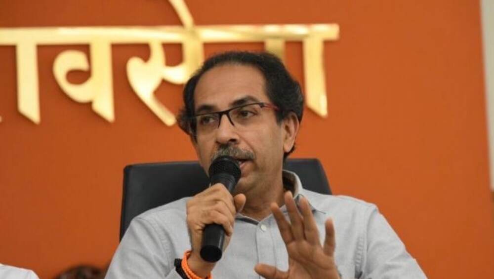 जम्मू कश्मीर मधून कलम 370 हटवल्यानंतर शिवसेनेने व्यक्त केला आनंद; आज देश खर्या अर्थाने स्वतंत्र झाला - उद्धव ठाकरे यांची प्रतिक्रिया जम्मू कश्मीर मधून कलम 370 हटवल्यानंतर शिवसेनेने व्यक्त केला आनंद; आज देश खर्या अर्थाने स्वतंत्र झाला - उद्धव ठाकरे यांची प्रतिक्रिया