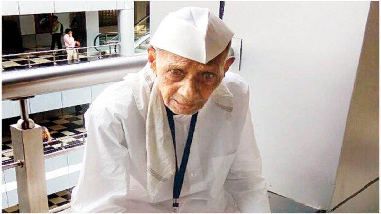 धर्मा पाटील आत्महत्या प्रकरण: 'त्या' तिघांवर FIR दाखल करा, चौकशी समितीची शिफारस धर्मा पाटील आत्महत्या प्रकरण: 'त्या' तिघांवर FIR दाखल करा, चौकशी समितीची शिफारस