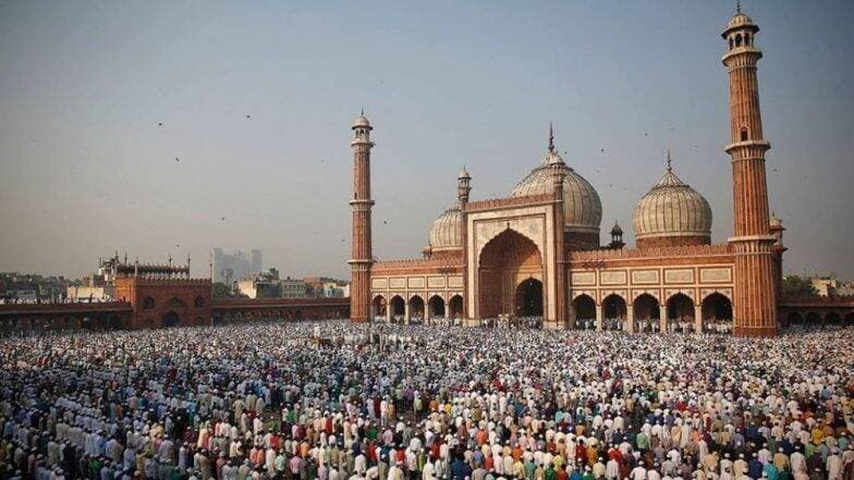 Bakri Eid 2019: का साजरी केली जाते बकरी ईद? जाणून घ्या यामागच्या त्यागाची आणि बलिदानाची कथा Bakri Eid 2019: का साजरी केली जाते बकरी ईद? जाणून घ्या यामागच्या त्यागाची आणि बलिदानाची कथा