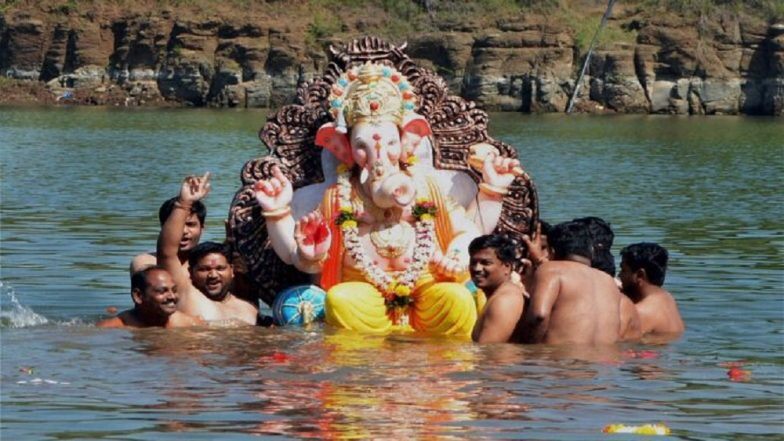 Ganeshotsav 2022: मुंबईकर आता Whatsapp वर मिळवू शकतात त्यांच्या जवळच्या गणपती मूर्ती विसर्जन स्थळाची माहिती; जाणून घ्या कसे