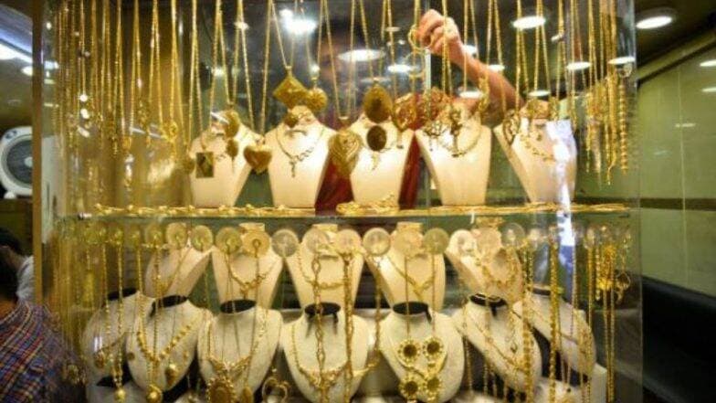 दिल्ली: सोन्याच्या दरात पुन्हा वाढ, जाणून घ्या आजचे सराफा बाजारातील दर दिल्ली: सोन्याच्या दरात पुन्हा वाढ, जाणून घ्या आजचे सराफा बाजारातील दर