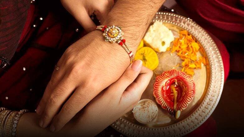 Raksha Bandhan 2019 Muhurat: रक्षाबंधन साजरं करण्याचा यंदा शुभ मुहूर्त कोणता? 19 वर्षांनी जुळून आलाय हा खास योग Raksha Bandhan 2019 Muhurat: रक्षाबंधन साजरं करण्याचा यंदा शुभ मुहूर्त कोणता? 19 वर्षांनी जुळून आलाय हा खास योग