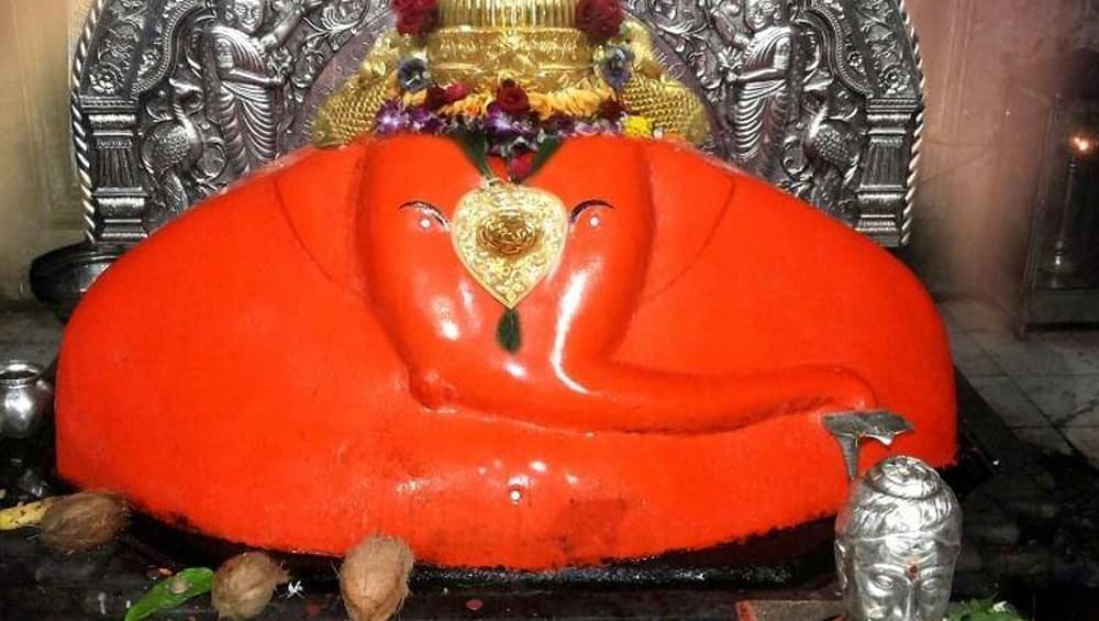 Ganeshotsav 2019: अष्टविनायक गणपती पालीचा बल्लाळेश्वर हे नाव कसे पडले? घ्या जाणून Ganeshotsav 2019: अष्टविनायक गणपती पालीचा बल्लाळेश्वर हे नाव कसे पडले? घ्या जाणून