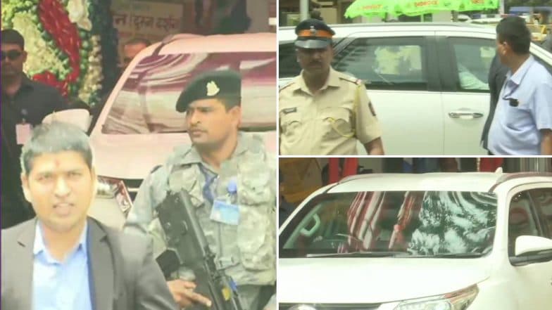 मुंबई: केंद्रीय गृहमंत्री अमित शहा यांनी गणेश चतुर्थी निमित्त घेतलं सिद्धिविनायक मंदिरात दर्शन मुंबई: केंद्रीय गृहमंत्री अमित शहा यांनी गणेश चतुर्थी निमित्त घेतलं सिद्धिविनायक मंदिरात दर्शन