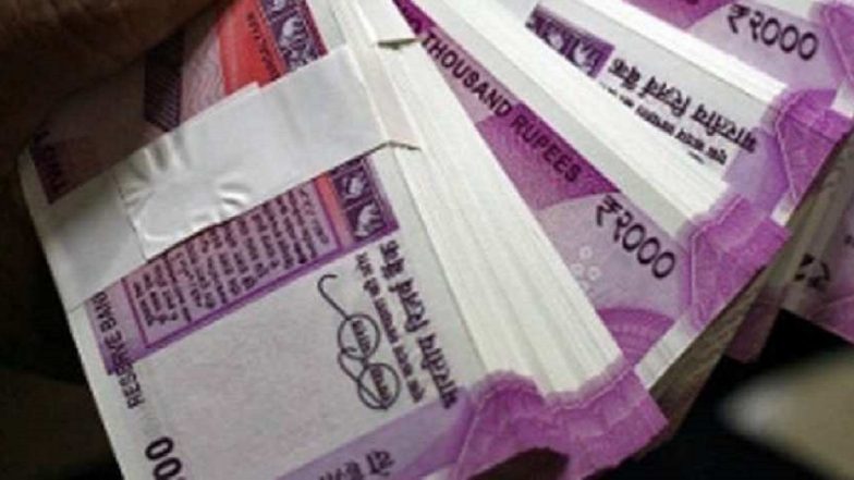 महाराष्ट्रात विधानसभा निवडणूकीच्या पार्श्वभुमीवर आता पर्यंत 124 करोड रुपयांची रोकड आणि 975 अवैध हत्यारे जप्त