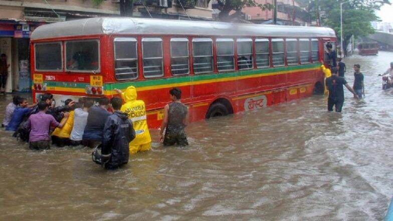 Mumbai Rains Update: मुंबईत सखल भागामध्ये पाणी साचल्याने काही BEST Bus च्या मार्गात बदल Mumbai Rains Update: मुंबईत सखल भागामध्ये पाणी साचल्याने काही BEST Bus च्या मार्गात बदल