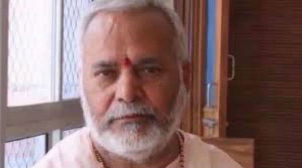 माजी केंद्रीय मंत्री, भाजप नेते चिन्मयानंद यांना बलात्कार प्रकरणी अटक माजी केंद्रीय मंत्री, भाजप नेते चिन्मयानंद यांना बलात्कार प्रकरणी अटक