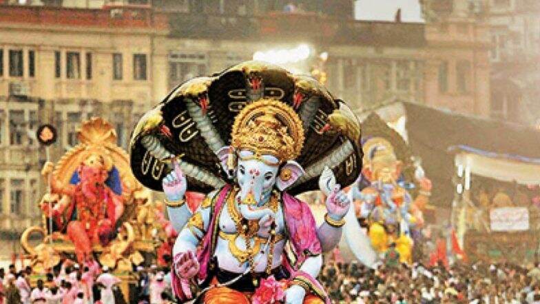 Mumbai High & Low Tide During Ganesh Visarjan 2019 Days: आज होणार दीड दिवसांच्या गणपतींचं विसर्जन; जाणून 3-13 सप्टेंबर दरम्यान भरती आणि ओहोटी यांचे वेळापत्रक Mumbai High & Low Tide During Ganesh Visarjan 2019 Days: आज होणार दीड दिवसांच्या गणपतींचं विसर्जन; जाणून 3-13 सप्टेंबर दरम्यान भरती आणि ओहोटी यांचे वेळापत्रक