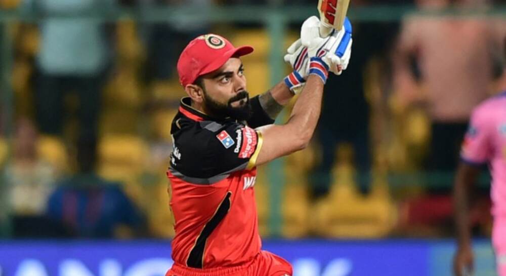IPL 2020 आधी विराट कोहली च्या रॉयल चैलेंजर्स बैंगलोर ला मोठा झटका, 2019 मध्ये ब्रँड व्हॅल्यू त 8 टक्क्यांनी घट IPL 2020 आधी विराट कोहली च्या रॉयल चैलेंजर्स बैंगलोर ला मोठा झटका, 2019 मध्ये ब्रँड व्हॅल्यू त 8 टक्क्यांनी घट