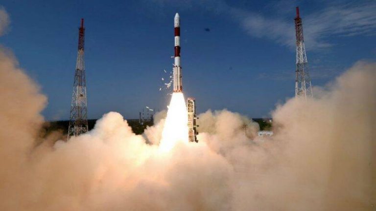 ISRO Satellite Launched: दिवाळीच्या मुहूर्तावर 'LVM-3' चे इस्रोकडून यशस्वी प्रक्षेपण, पहा व्हिडीओ