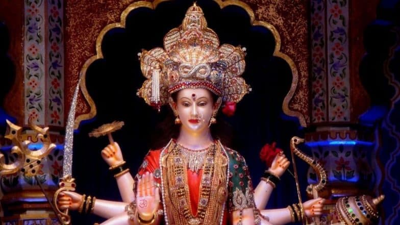 Navratri 2019: 'दगडी चाळीची आई माऊली', 'टेंभी नाका दुर्गेदुर्गेश्वरी' सह मुंबई, ठाणे मध्ये या सार्वजनिक नवरात्र मंडळांमध्ये खास असतो शारदीय नवरात्रोत्सव; पहा तेथे कसे पोहचाल? Navratri 2019: 'दगडी चाळीची आई माऊली', 'टेंभी नाका दुर्गेदुर्गेश्वरी' सह मुंबई, ठाणे मध्ये या सार्वजनिक नवरात्र मंडळांमध्ये खास असतो शारदीय नवरात्रोत्सव; पहा तेथे कसे पोहचाल?