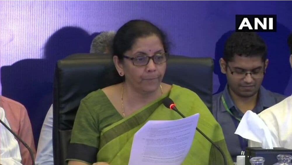 GST Council Meeting: हॉटेलमध्ये रुमच्या भाड्यासोबत आकारण्यात येणाऱ्या GST मध्ये घट, सरकारचा निर्णय GST Council Meeting: हॉटेलमध्ये रुमच्या भाड्यासोबत आकारण्यात येणाऱ्या GST मध्ये घट, सरकारचा निर्णय