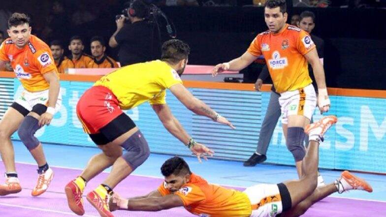 Pro Kabaddi League 2019: एकतर्फी मॅचमध्ये पुणेरी पलटन संघाचा विजय, 43-33 ने गुजरात फॉर्च्यून जायंट्स पराभूत Pro Kabaddi League 2019: एकतर्फी मॅचमध्ये पुणेरी पलटन संघाचा विजय, 43-33 ने गुजरात फॉर्च्यून जायंट्स पराभूत