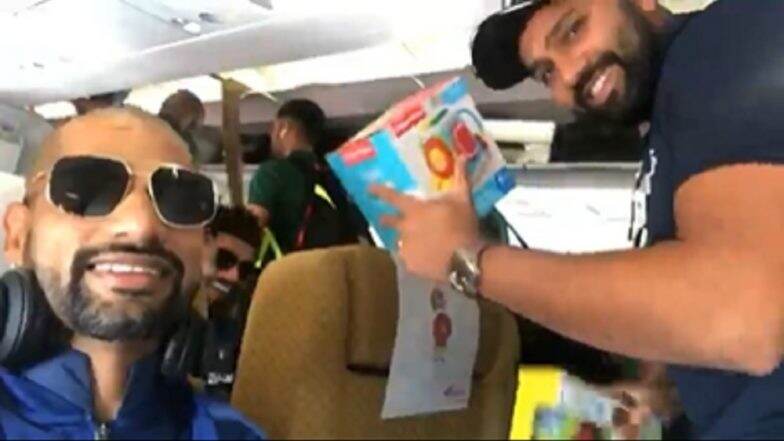 IND vs SA 2019: रोहित शर्मा याच्या लाडक्या लेकीच्या खेळण्यांसोबत शिखर धवन, रवींद्र जडेजा ची धमाल कॅमेऱ्यात कैद, (Video) IND vs SA 2019: रोहित शर्मा याच्या लाडक्या लेकीच्या खेळण्यांसोबत शिखर धवन, रवींद्र जडेजा ची धमाल कॅमेऱ्यात कैद, (Video)