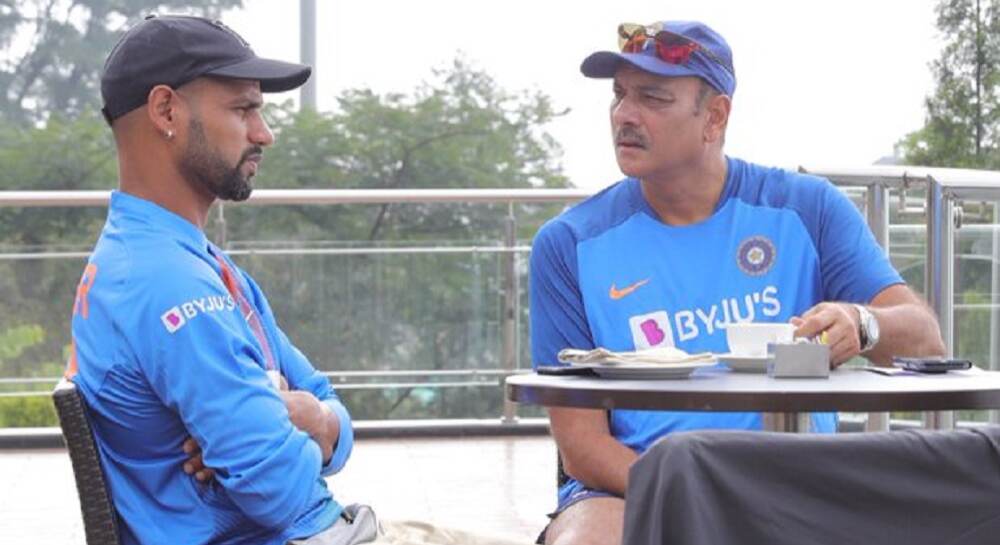 IND vs SA 1st T20: कॉफी विद शिखर', रवि शास्त्री यांनी धवनला गुरु मंत्र देतानाचा 'हा' Photo केला शेअर, पहा IND vs SA 1st T20: कॉफी विद शिखर', रवि शास्त्री यांनी धवनला गुरु मंत्र देतानाचा 'हा' Photo केला शेअर, पहा