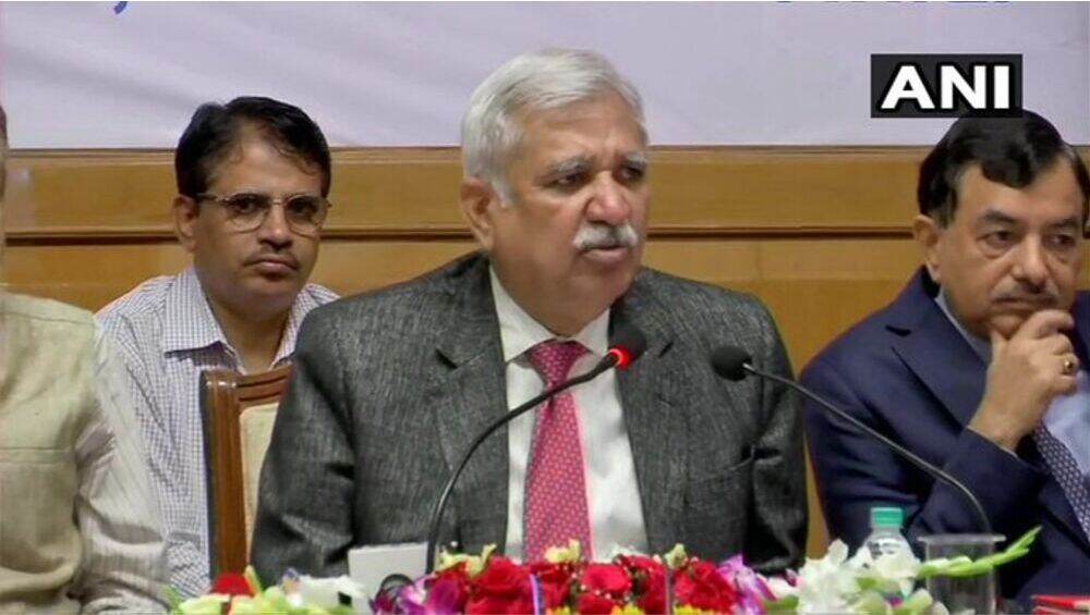 Maharashtra Assembly Elections 2019: विधानसभा निवडणूक EVM वर होणार; मुख्य निवडणूक आयुक्त सुनील आरोरा Maharashtra Assembly Elections 2019: विधानसभा निवडणूक EVM वर होणार; मुख्य निवडणूक आयुक्त सुनील आरोरा