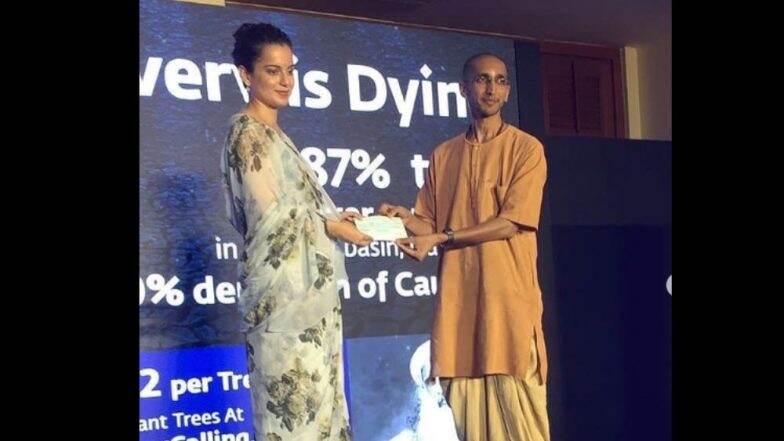 कंगना रनौतचा सामाजिक कार्यात हातभार; कावेरी नदी वाचवण्यासाठी तब्बल 42 लाख रुपयांची मदत कंगना रनौतचा सामाजिक कार्यात हातभार; कावेरी नदी वाचवण्यासाठी तब्बल 42 लाख रुपयांची मदत