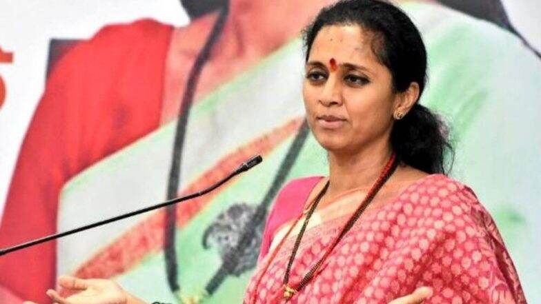 मुंबई: खासदार सुप्रिया सुळे सोबत दादर स्थानकांत गैरवर्तणूक करणार्या टॅक्सी चालकाला अटक मुंबई: खासदार सुप्रिया सुळे सोबत दादर स्थानकांत गैरवर्तणूक करणार्या टॅक्सी चालकाला अटक
