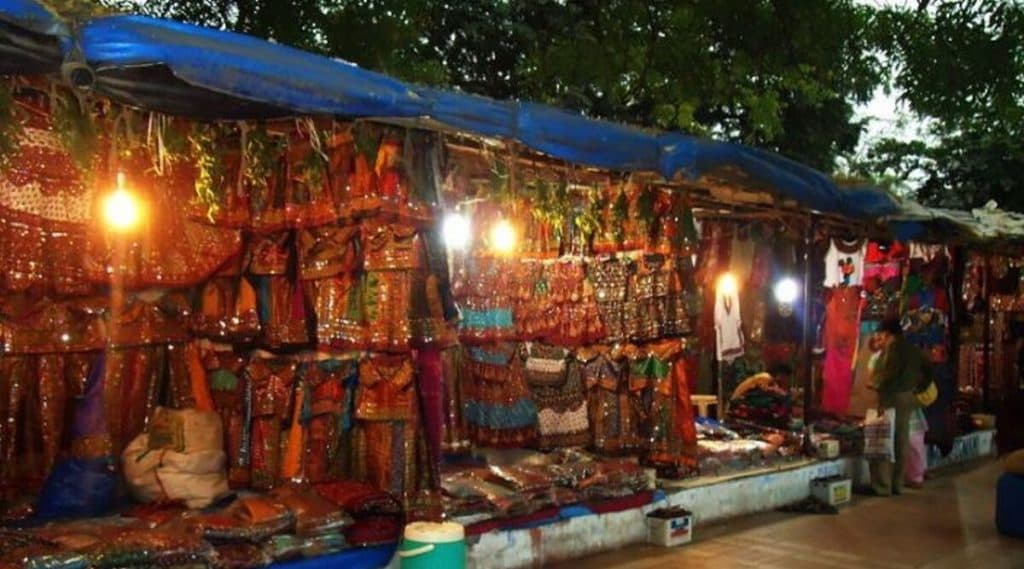 Navratri 2019: मुंबई मध्ये भुलेश्वर ते नटराज मार्केट कुठे कराल यंदा ट्रेंडी चनिया चोळीची खरेदी? Navratri 2019: मुंबई मध्ये भुलेश्वर ते नटराज मार्केट कुठे कराल यंदा ट्रेंडी चनिया चोळीची खरेदी?