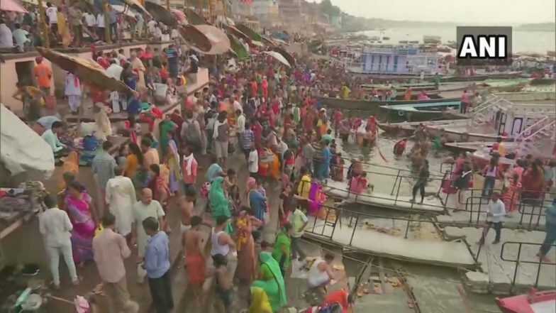 तेलंगणामध्ये दसऱ्याच्या मुहूर्तावर कामगारांची दिवाळी; सरकारी स्टार्टअप कंपनी Singareni Collieries च्या कर्मचाऱ्यांना तब्बल 1.01 लाख रुपयांचा बोनस तेलंगणामध्ये दसऱ्याच्या मुहूर्तावर कामगारांची दिवाळी; सरकारी स्टार्टअप कंपनी Singareni Collieries च्या कर्मचाऱ्यांना तब्बल 1.01 लाख रुपयांचा बोनस