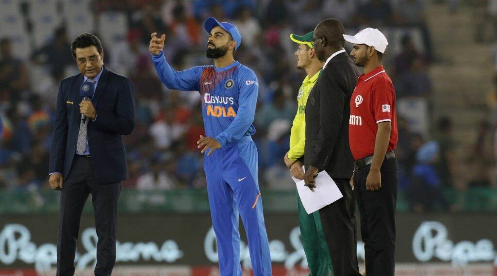 IND vs SA 3rd T20I: टॉस जिंकून भारताची पहिले बॅटिंग, टीम इंडियाच्या Playing XI मध्ये कोणताही बदल नाही IND vs SA 3rd T20I: टॉस जिंकून भारताची पहिले बॅटिंग, टीम इंडियाच्या Playing XI मध्ये कोणताही बदल नाही