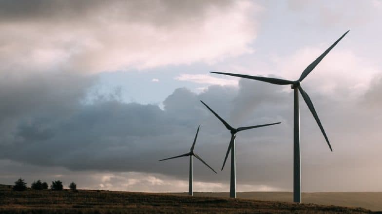 पवनउर्जा क्षेत्रात काम करणारी Suzlon Energy कंपनी दिवाळखोरीच्या उंबरठ्यावर पवनउर्जा क्षेत्रात काम करणारी Suzlon Energy कंपनी दिवाळखोरीच्या उंबरठ्यावर