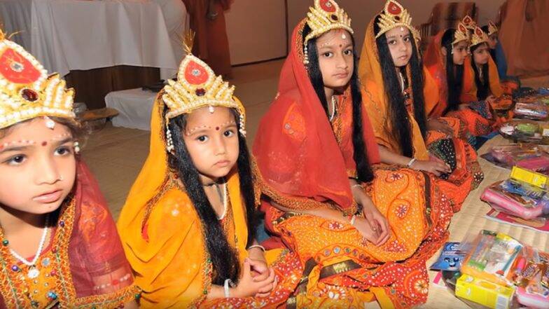 Kanya Pujan Invitation Messages: कन्या पूजनासाठी खास निमंत्रण संदेश आणि पत्रिका नमुने
