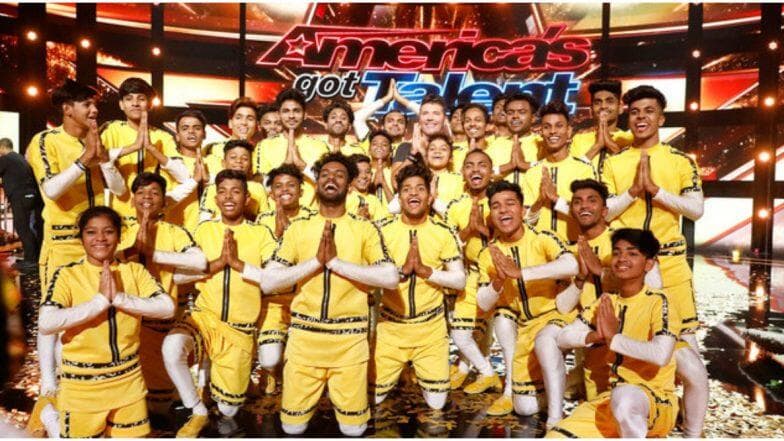 V Unbeatable डान्स ग्रुपच्या America Got Talent स्पर्धेमधील अंतिम सादरीकरणात रणवीर सिंह असणार लकी चार्म V Unbeatable डान्स ग्रुपच्या America Got Talent स्पर्धेमधील अंतिम सादरीकरणात रणवीर सिंह असणार लकी चार्म